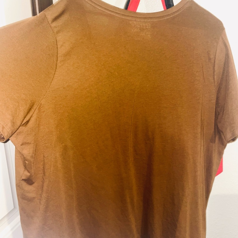 Brown flowy tee